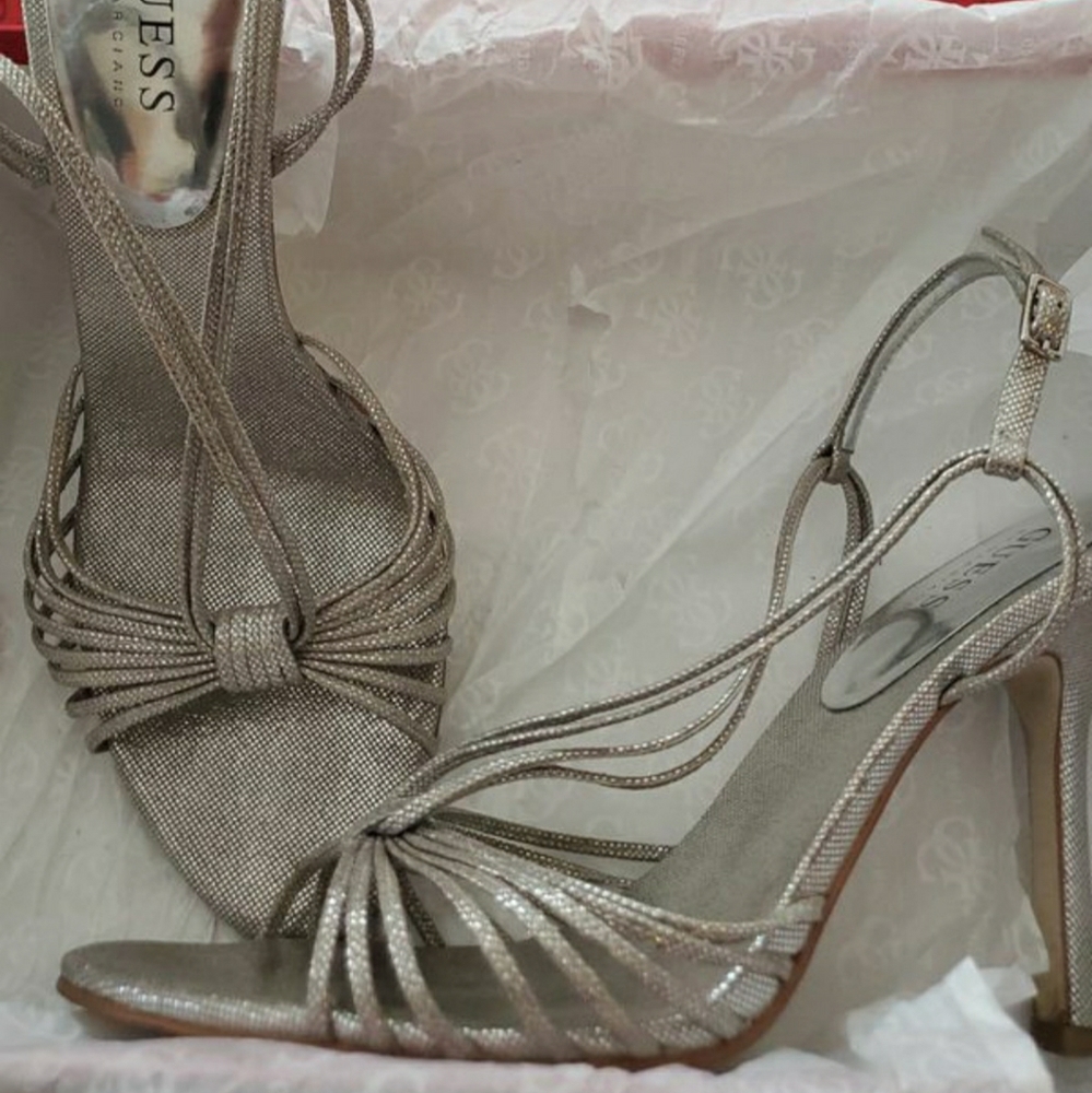 Guess strappy heels in Silver